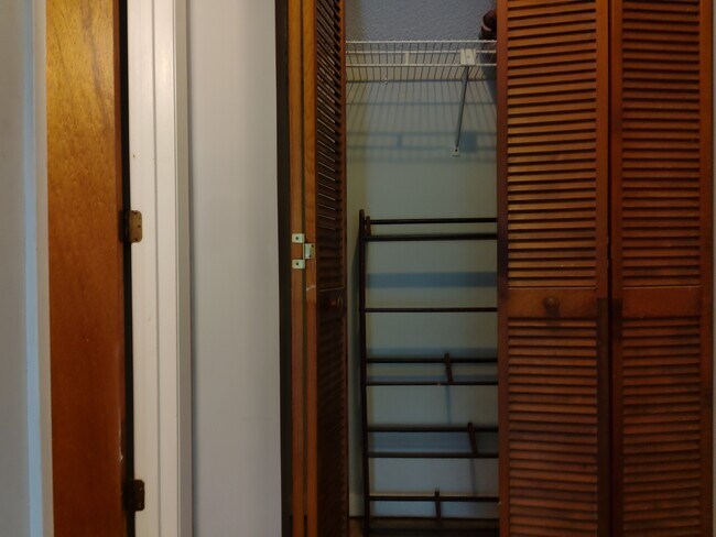 Foto del edificio - 500 Fairway Village Dr