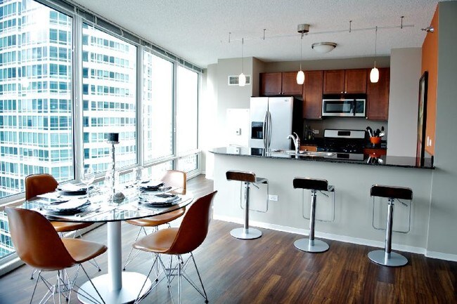 Foto del edificio - 360 E Ohio St