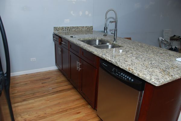 Foto del edificio - 6832 N Ashland Blvd