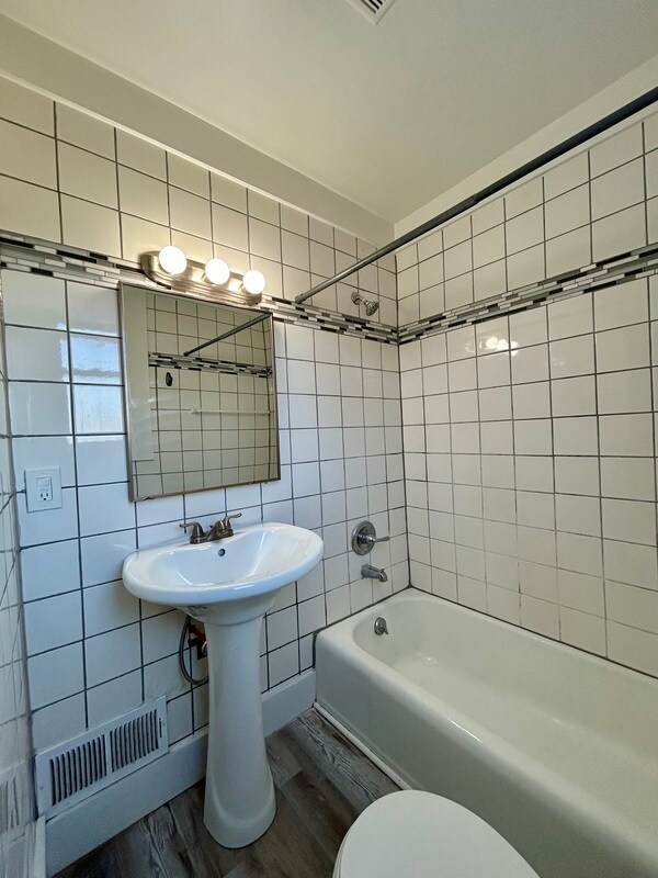 Foto principal - 82 Poplar St