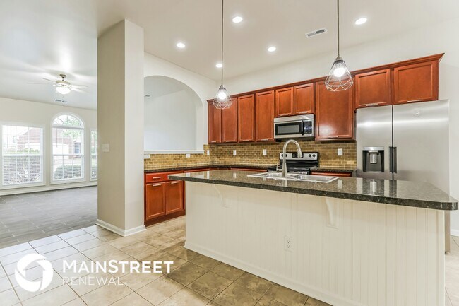 Building Photo - 11601 Top Walnut Loop