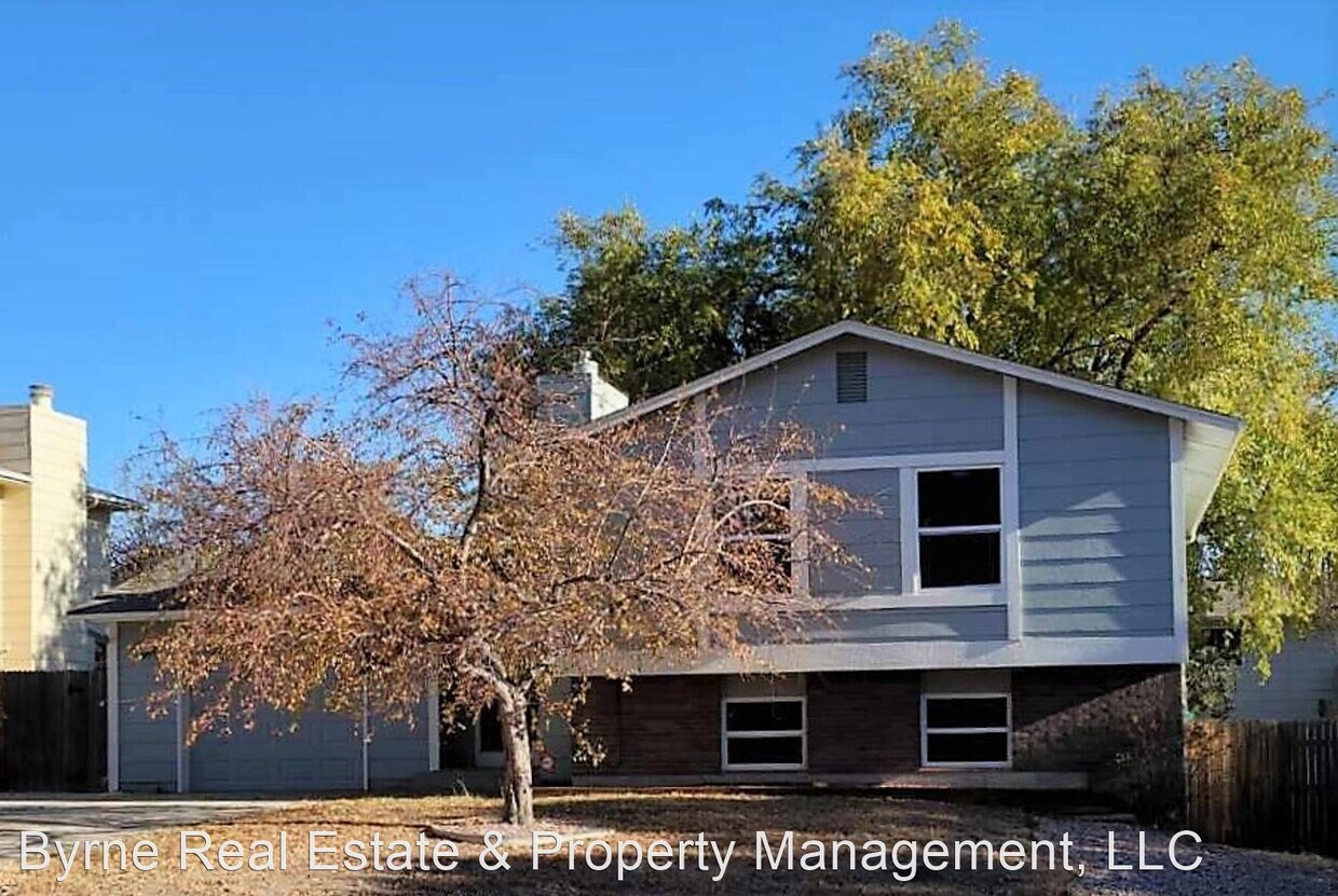 4 br, 2 bath House 7465 Cabin Ridge Dr House Rental in Colorado