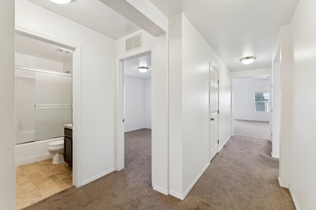 Foto del edificio - 11416 W Colorado River St