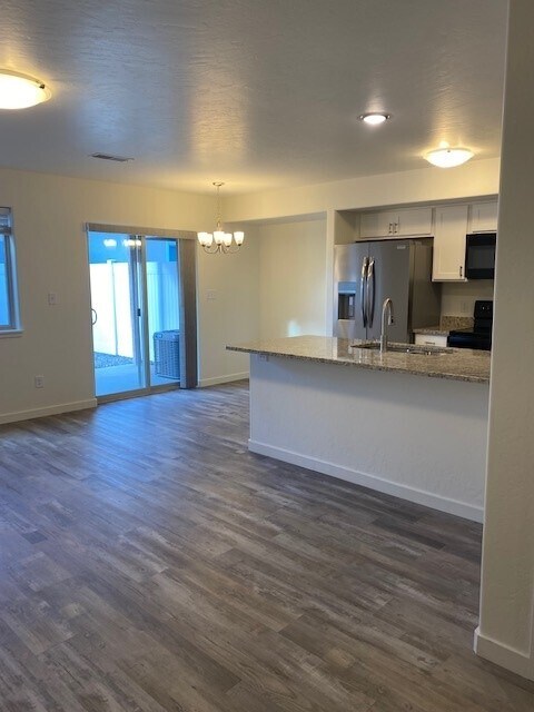 Foto del edificio - 2473 Wolcott Ave