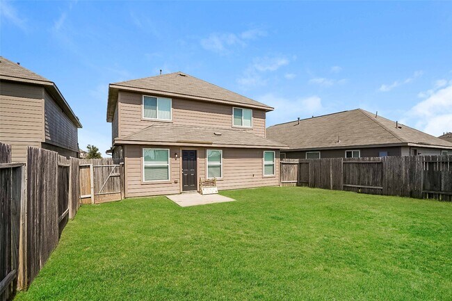 Foto del edificio - 5331 Long Arbor Ln