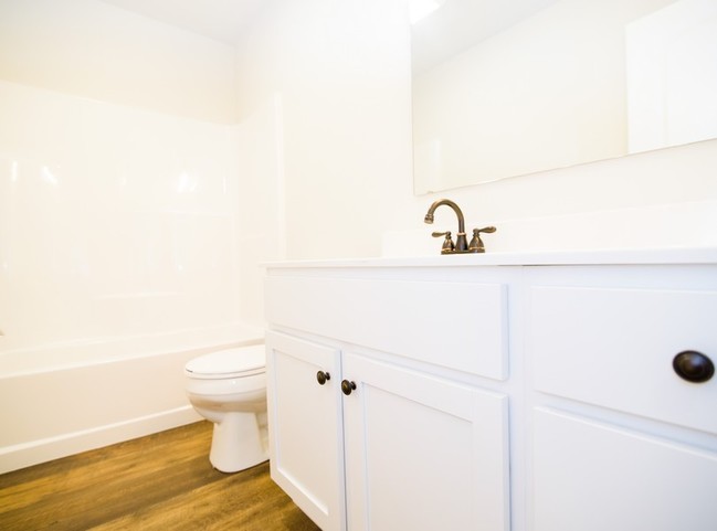Building Photo - 5410 Deer Valley Dr