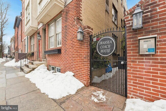 Building Photo - 334 Lombard St