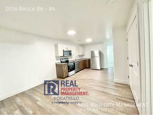 Foto del edificio - 3 Bedroom 1 Bath Apartment - PET'S ALLOWED