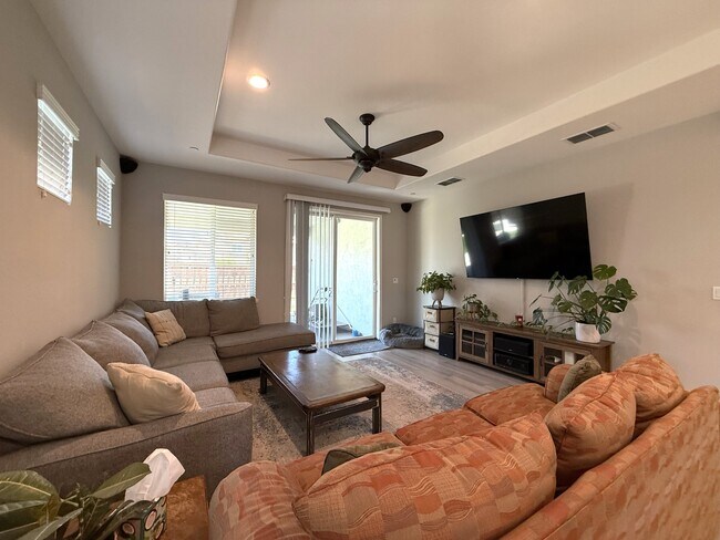 Foto del edificio - 3493 Rogue River Dr