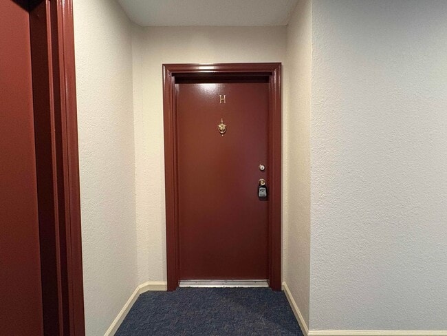 Building Photo - Great 2 Bedroom 2 Bath in Germantown