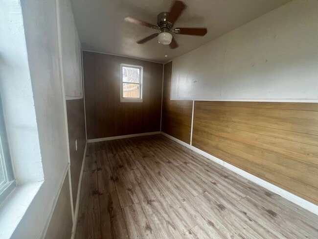 Building Photo - 3 Bedroom in Slaton