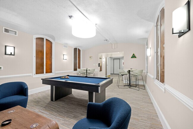 capilla - The Loop at Midtown