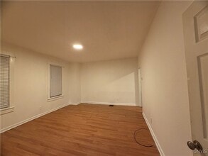 Building Photo - 1208 City St