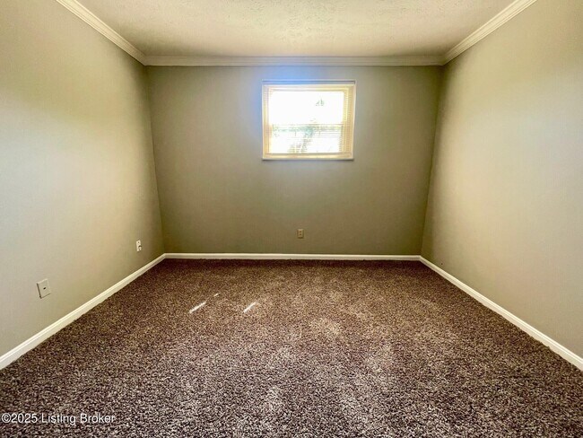 Foto del edificio - 4506 Landside Dr