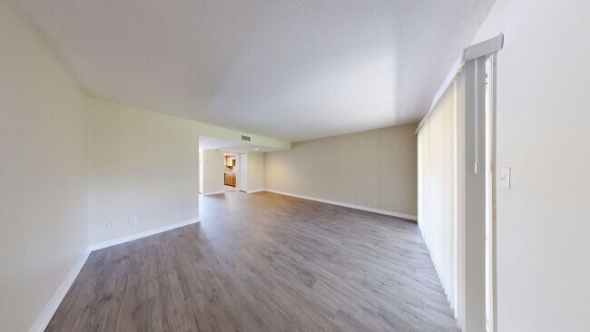Foto del edificio - 2Bed/1.5Bath TOWNHOUSE IN WINTER PARK!!   ...