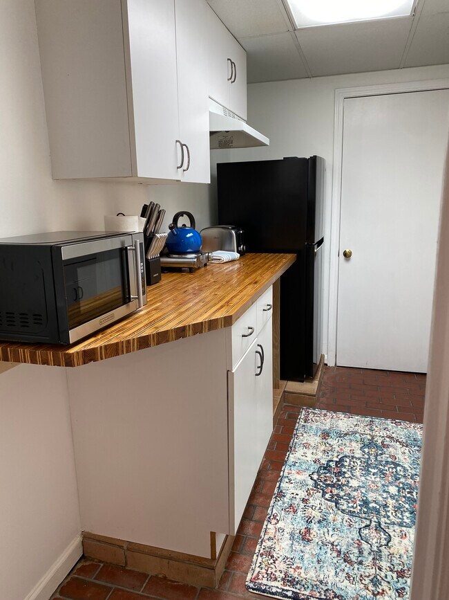 Foto del edificio - 2675 Acorn Ave NE