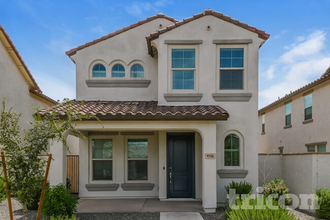 Interior Photo - Tricon Gateway