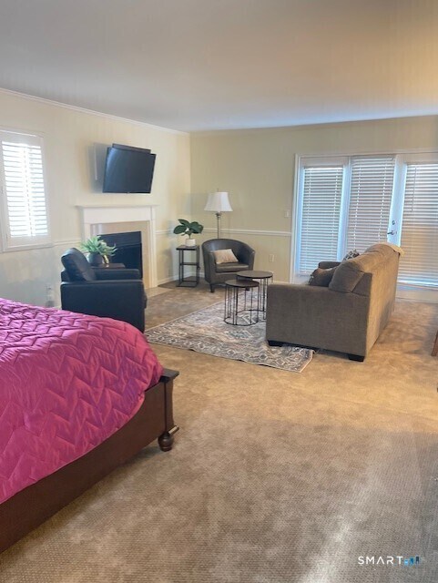 Foto del edificio - 221 Old Pond Ln