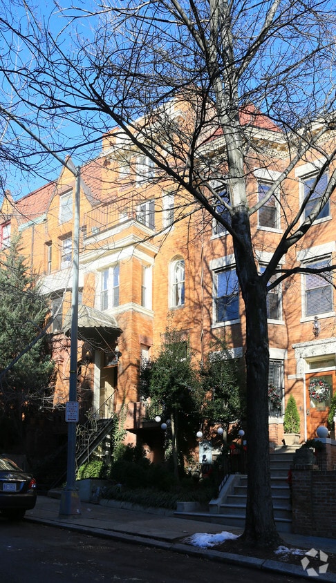 Building Photo - 1817 Kalorama Rd NW