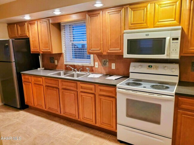 Foto del edificio - 215 Garber St