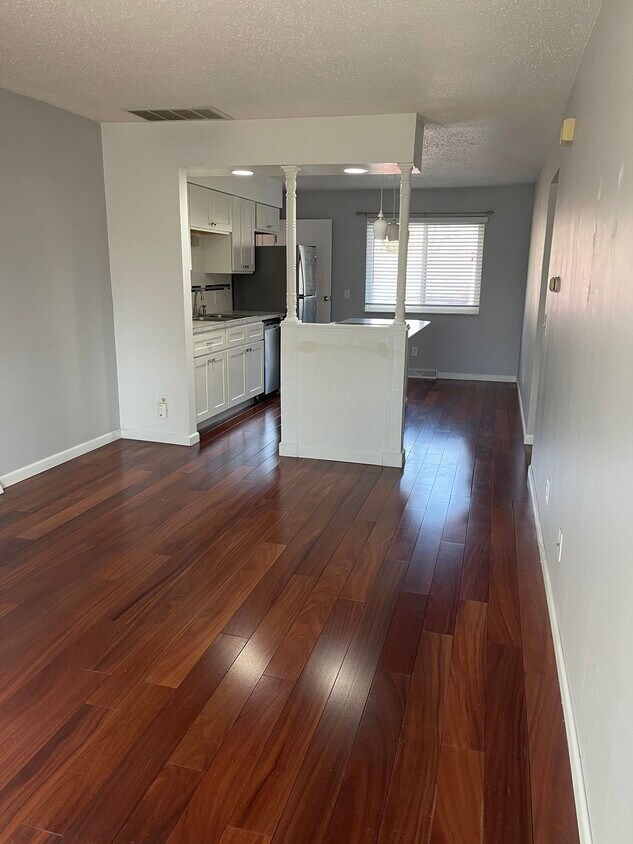 Primary Photo - 3254 Christy Way N