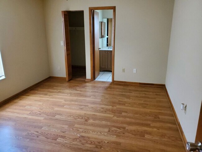Building Photo - Affordable Pool Home