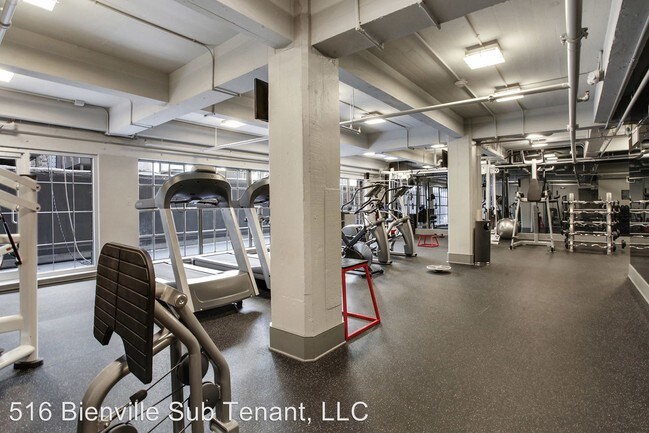 Building Photo - 516 Bienville St