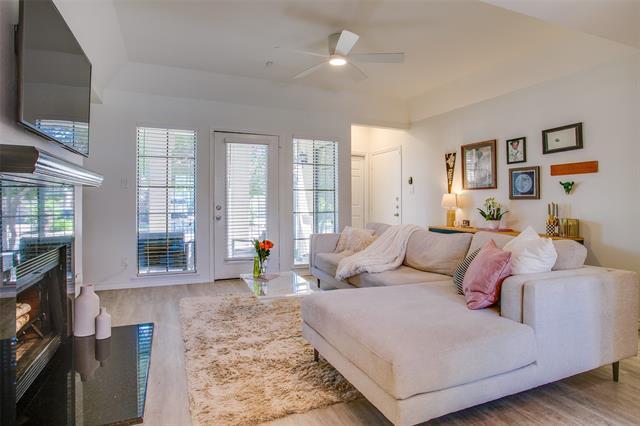 Foto del edificio - 3105 San Jacinto St