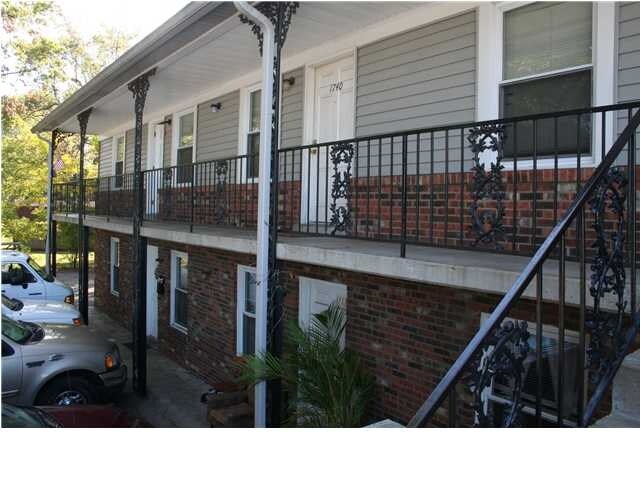 Building Photo - 1722-1744 Sadie Ln