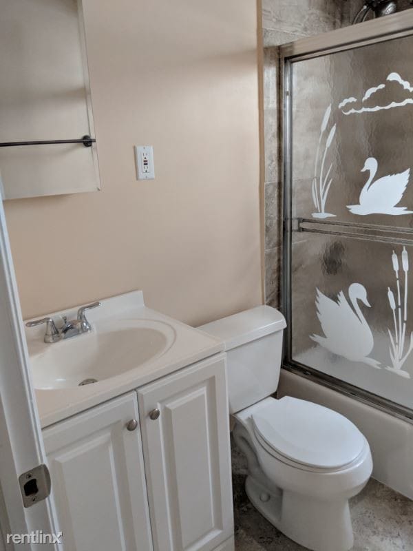 Building Photo - 2 br, 1 bath Apartment - 51 Durant ave