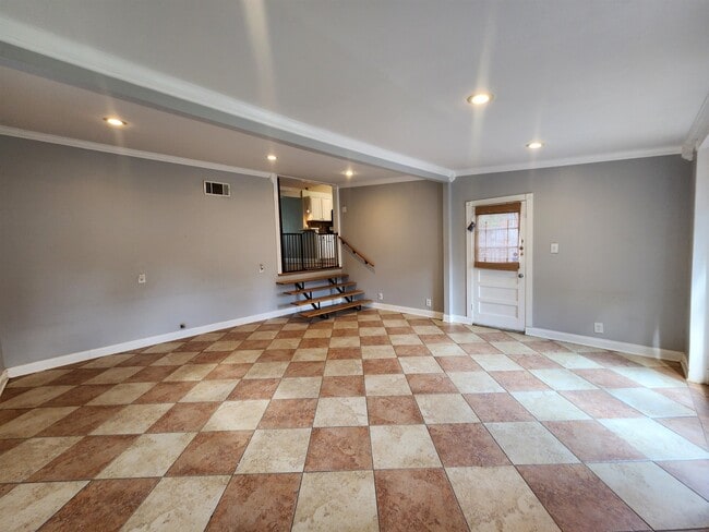 Building Photo - 5019 Kaye Rd