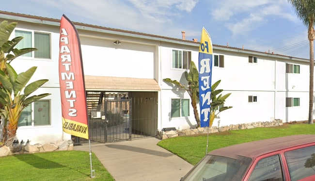 Building Photo - Rambling Rose