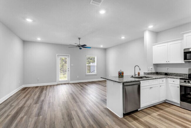 Building Photo - 12276 Frazier Ln