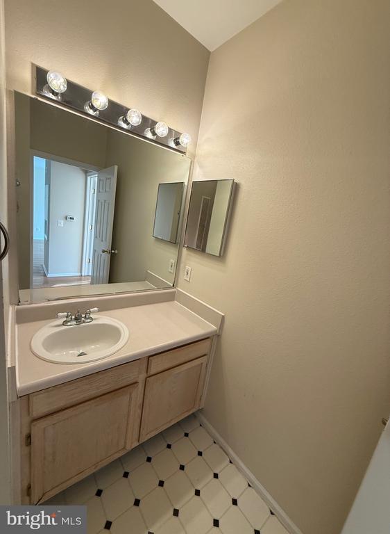 Foto del edificio - 1601 Spring Gate Dr.