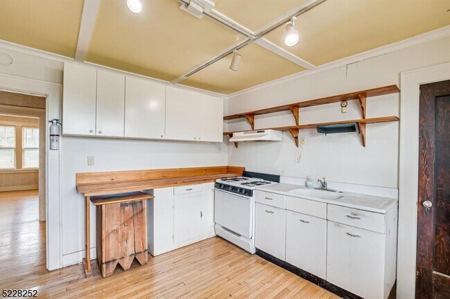 Foto del edificio - 91 Nichol Ave