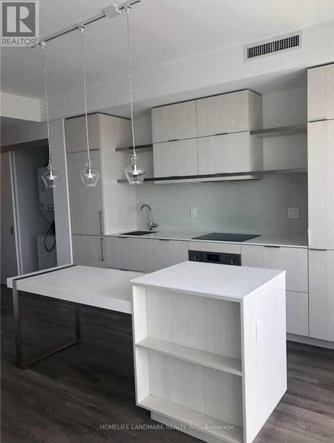 Photo du bâtiment - 197 Yonge St