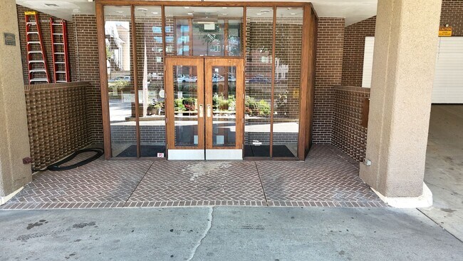 Foto del edificio - 6325 N Sheridan Rd