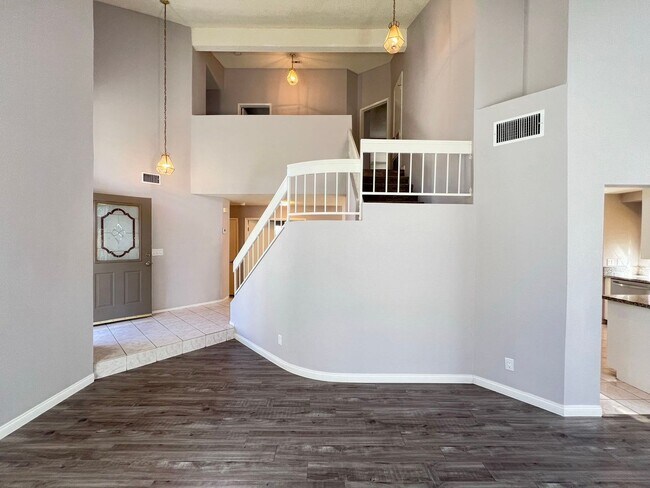 Building Photo - 8325 Tide Pool Dr