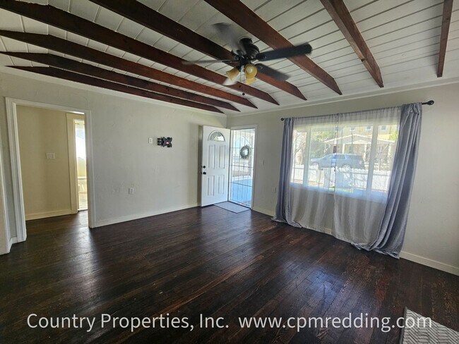 Building Photo - Character Home with Modern Updates Coming ...