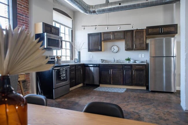 Foto del edificio - 402 E 4th St