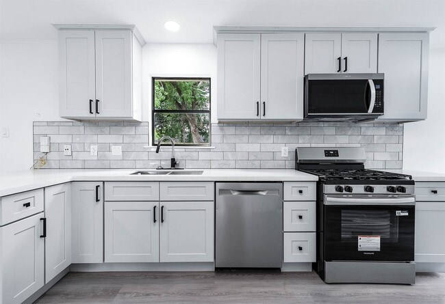 Foto del edificio - 7607 Grape St