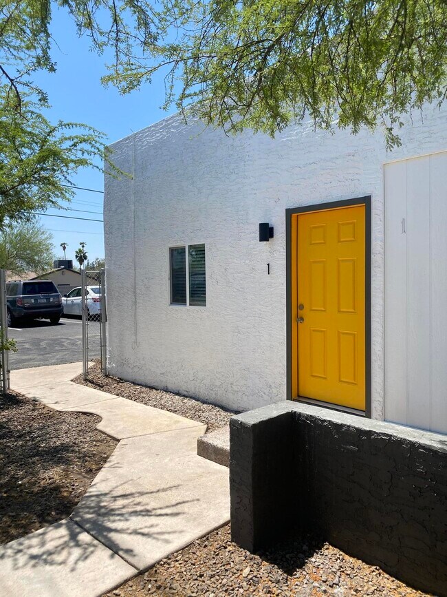 Building Photo - 9618 N 5th St