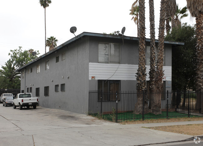 Building Photo - 1822 Loma Vista St