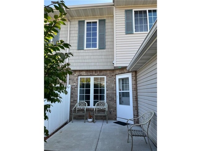 Foto del edificio - 1585 Serenity Ln