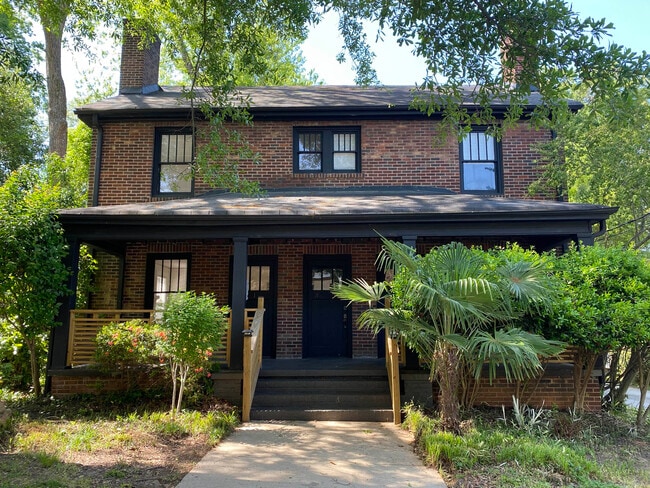 Photo - The Oaks Apartments