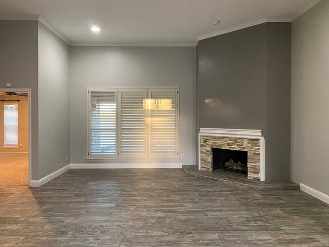 Foto del edificio - 4618 Bishops Castle Dr