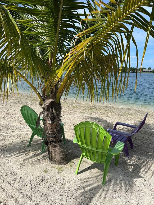 Building Photo - 802 Constitution Dr