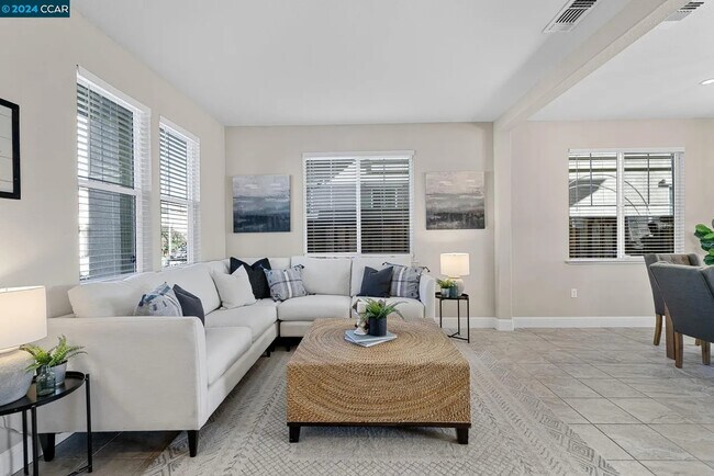 Building Photo - 40 Greystone Pl