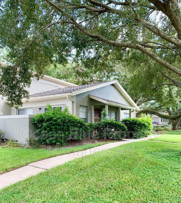 Primary Photo - 11771 Raintree Dr