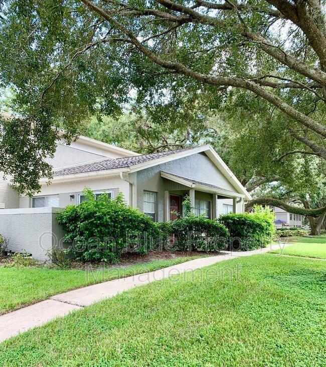 Building Photo - 11771 Raintree Dr